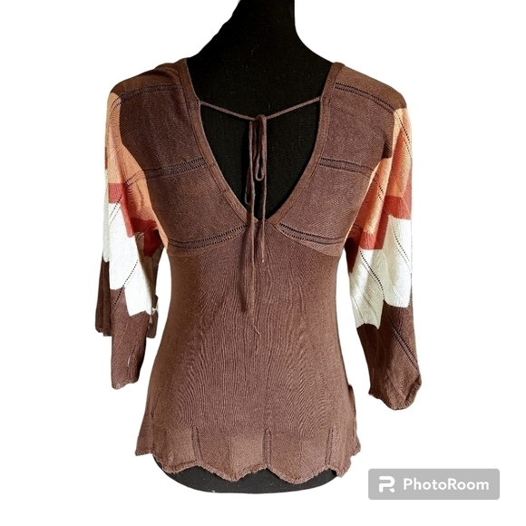 Y2K Studio Y Brown Chevron Deep V Knit Top - Picture 2 of 6